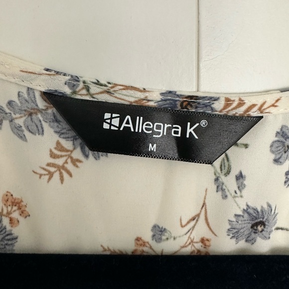 Floral Print V-Neck Long Sleeve Smocked Waist Midi Dress - Picture 8 of 9